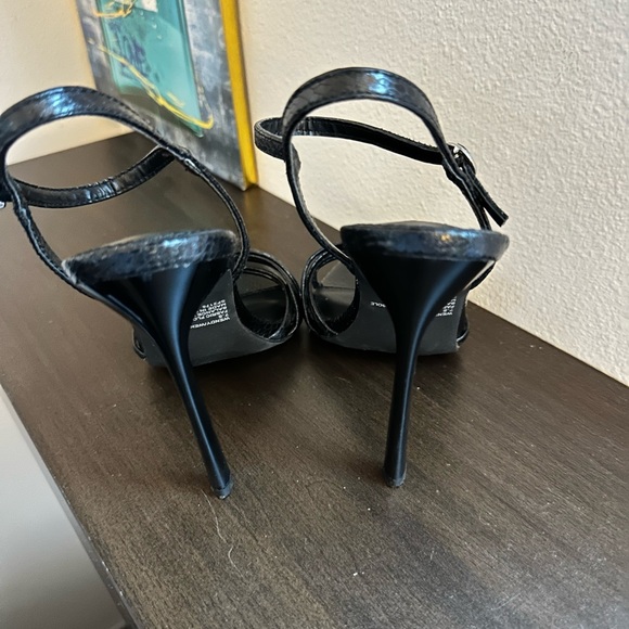 Steve Madden Wendy Black Snakeskin Embossed Leather Ankle Strap Heels  7.5 EUC - Picture 5 of 6